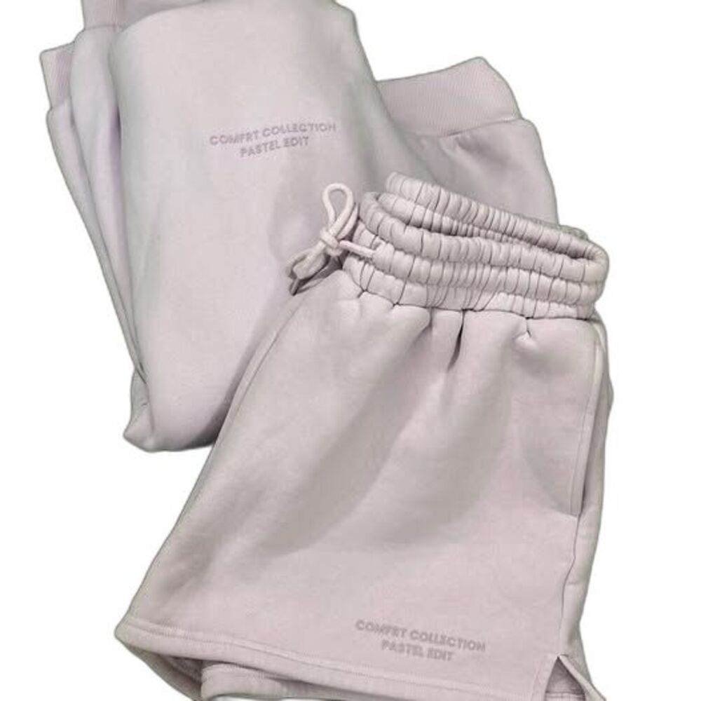 COMFRT Pastel Edit Hoodie L and Shorts M Set in Lavender